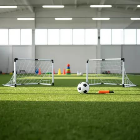 Foto de Kit Mini Golzinho Duas Trave Futebol Gol Infantil Bola